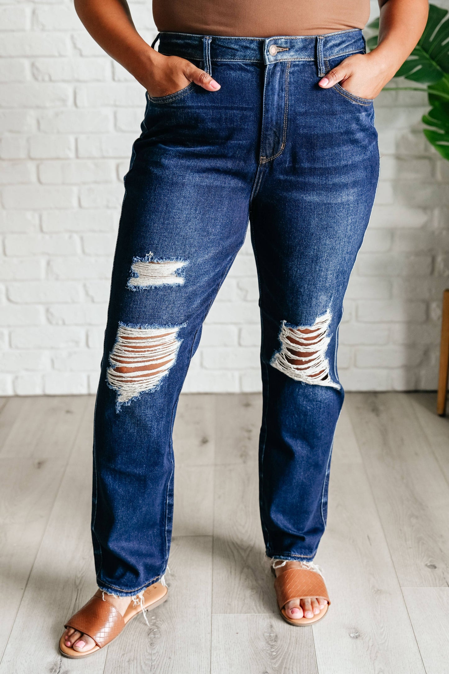 Judy Blue 88819 High Rise Rigid Magic Distressed Straight Jeans
