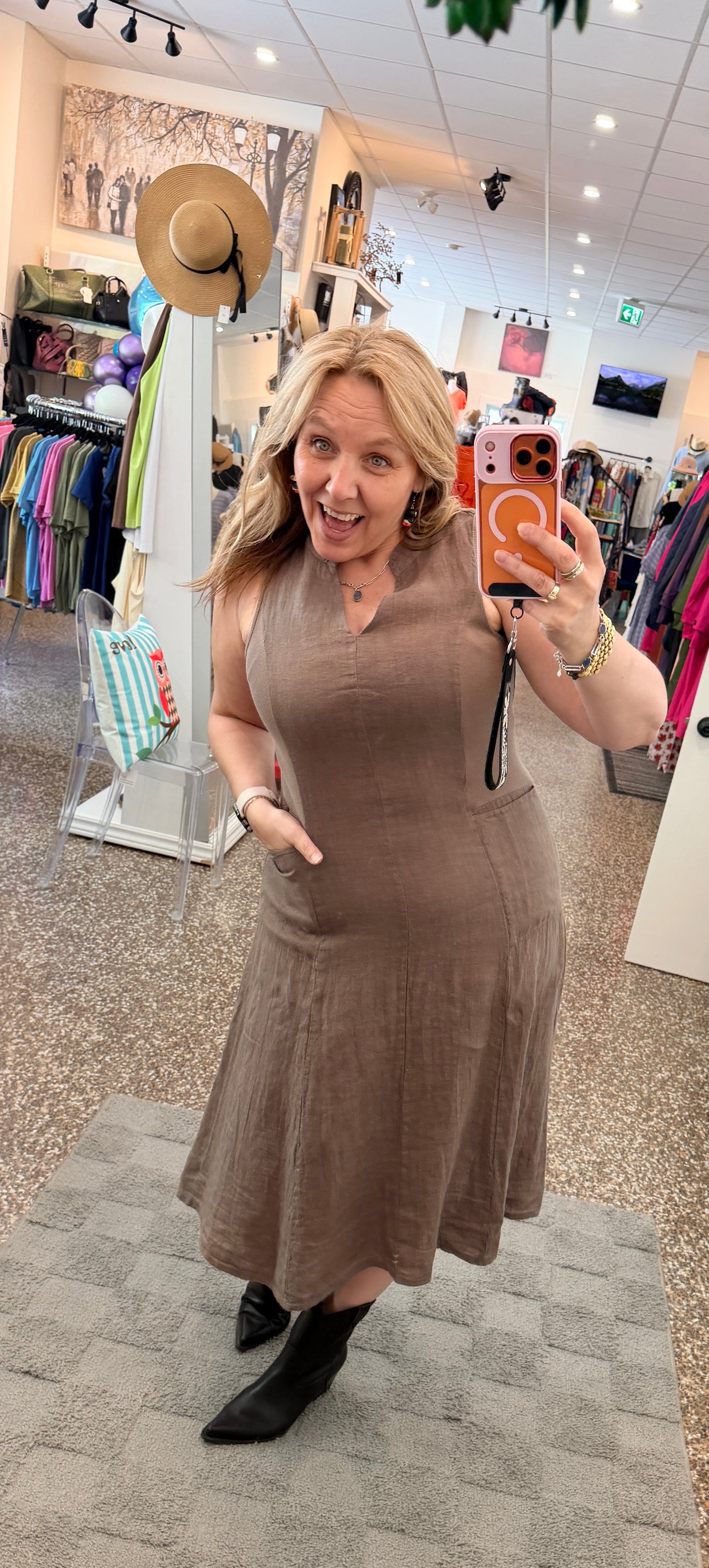 Sorella Papa Linen Dress with pockets and ribbing