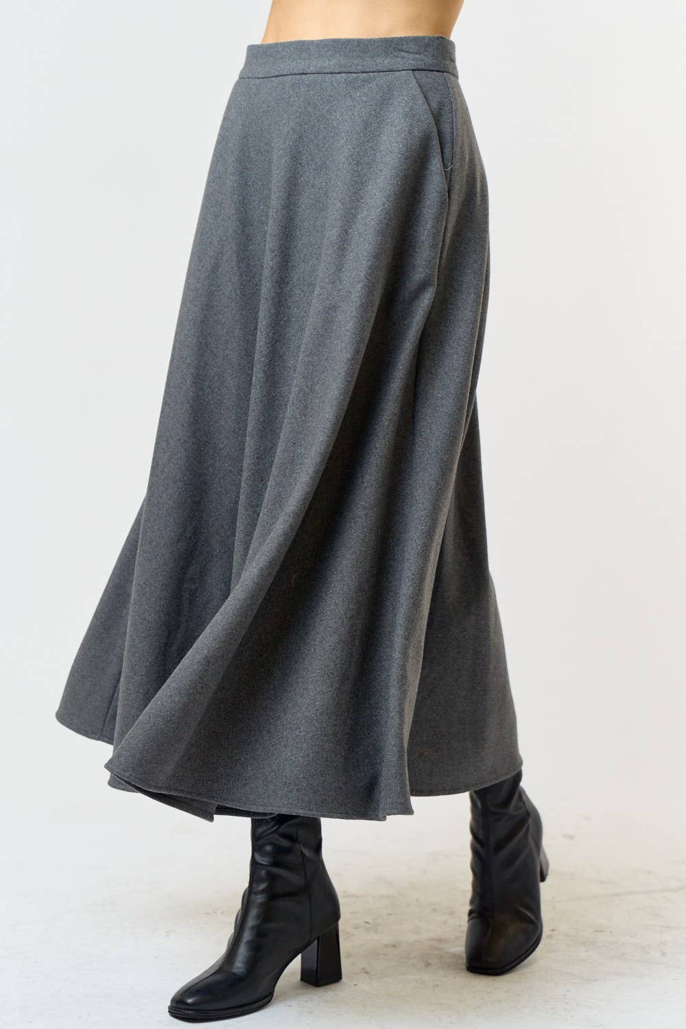 Lalavon WOOL FLARED MIDI SKIRT