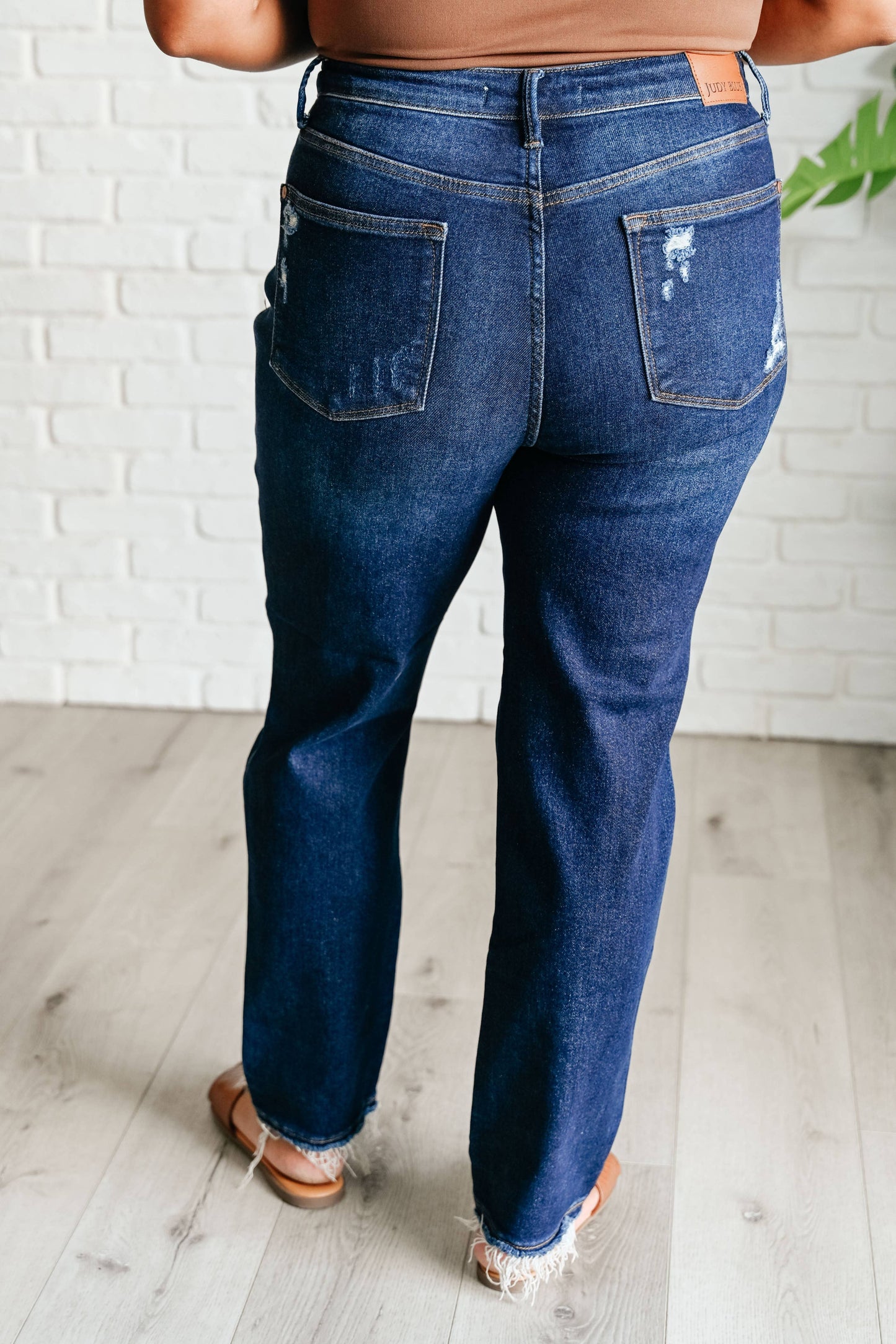 Judy Blue 88819 High Rise Rigid Magic Distressed Straight Jeans