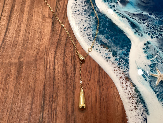 Vincent Teardrop on my guitar Necklace