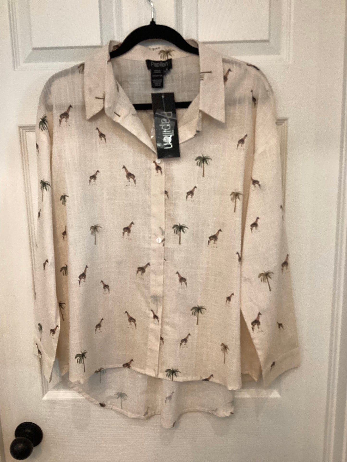 Papillon Giraffe high low shirt, 3/4 sleeve