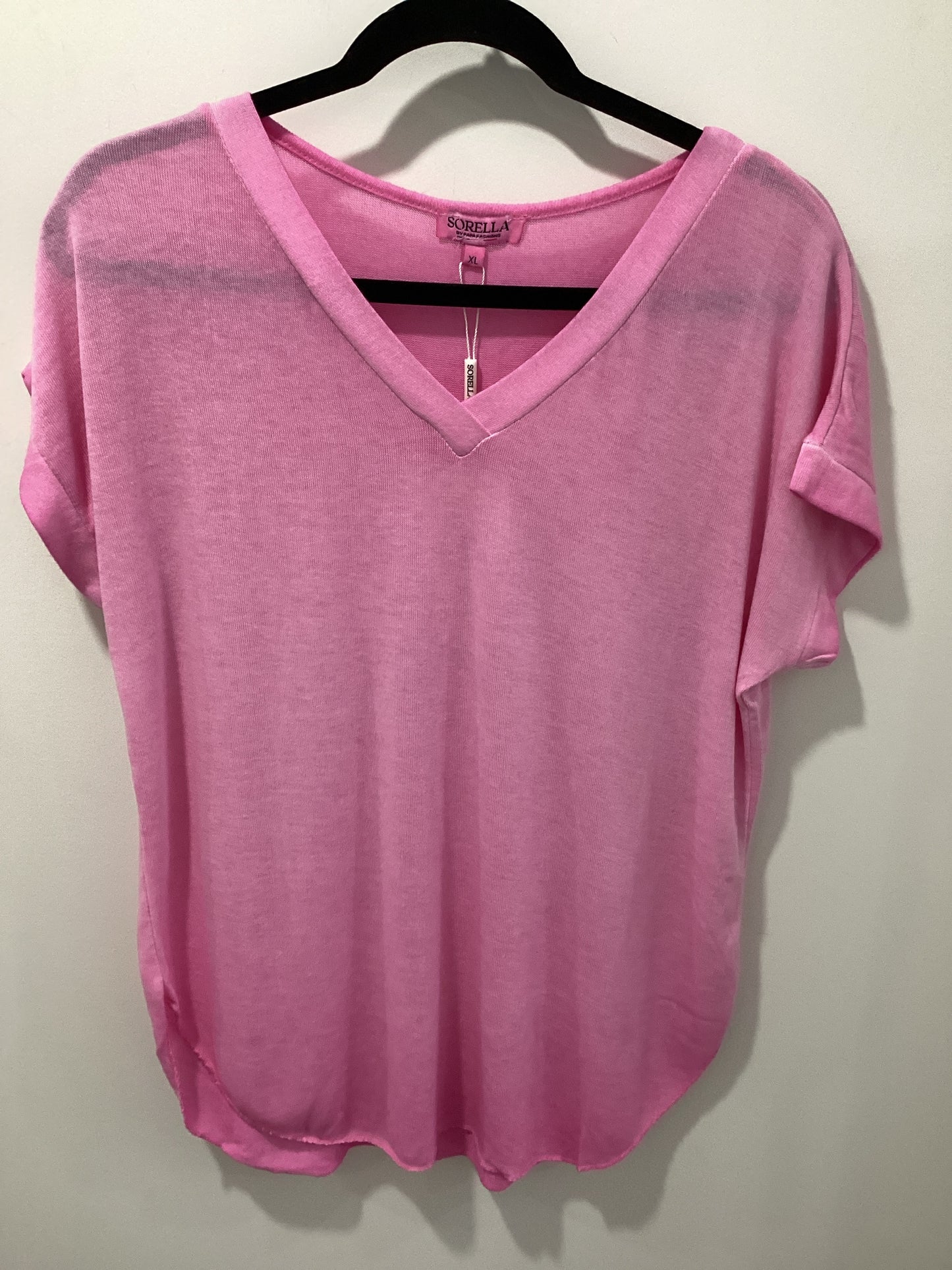 CL Vneck t-shirt scalloped hem