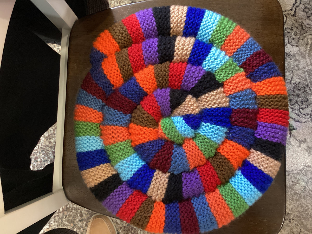 NL knitted Snake Cushion