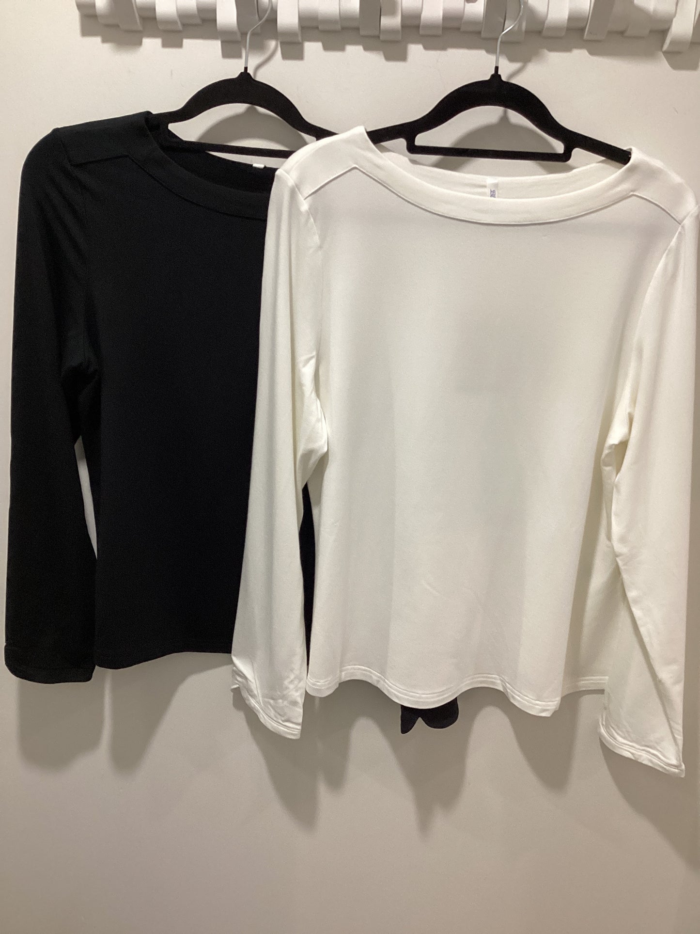 BS Mona Bamboo longsleeve top boat neck