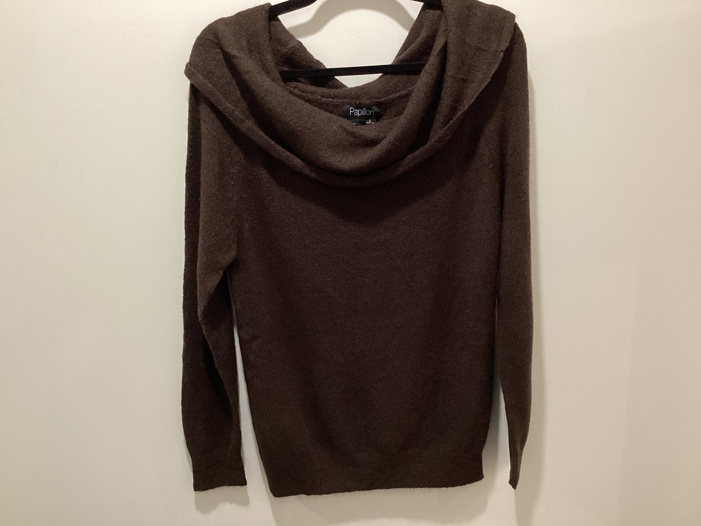 Papillon off the shoulder sweater chocolate