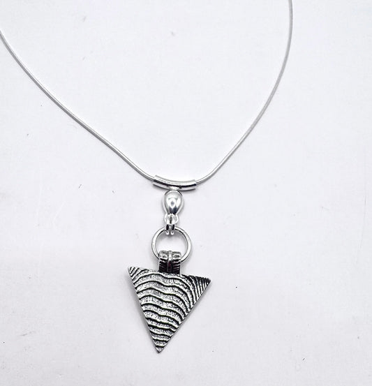 EB Maggie-N Necklace