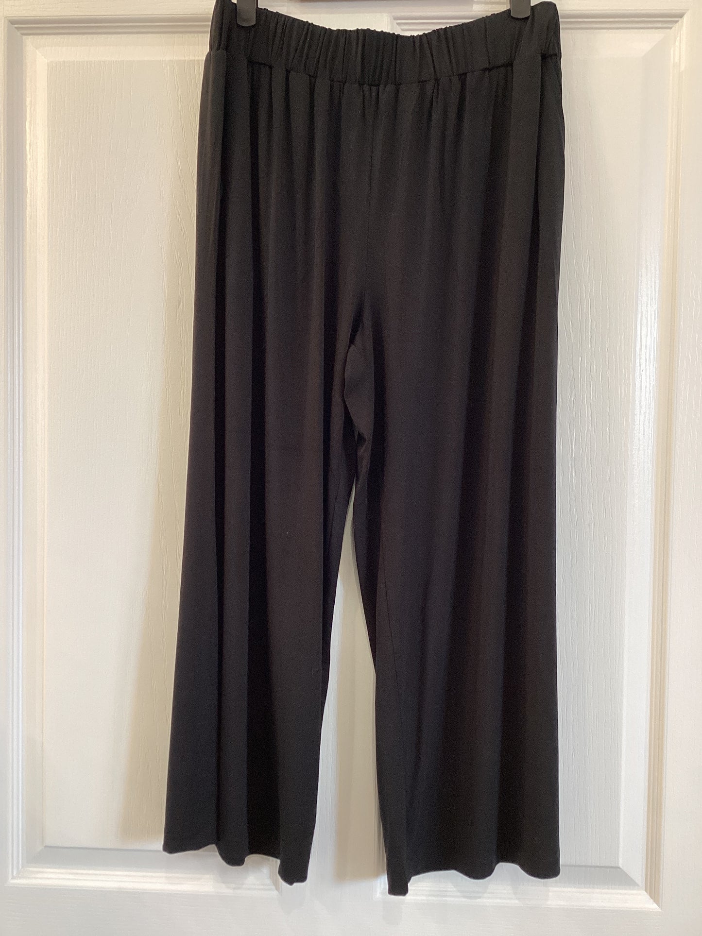 Orange fashion bamboo crop pants with pockets black