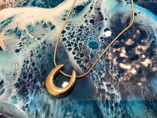 Vincent Hold your Horses necklace