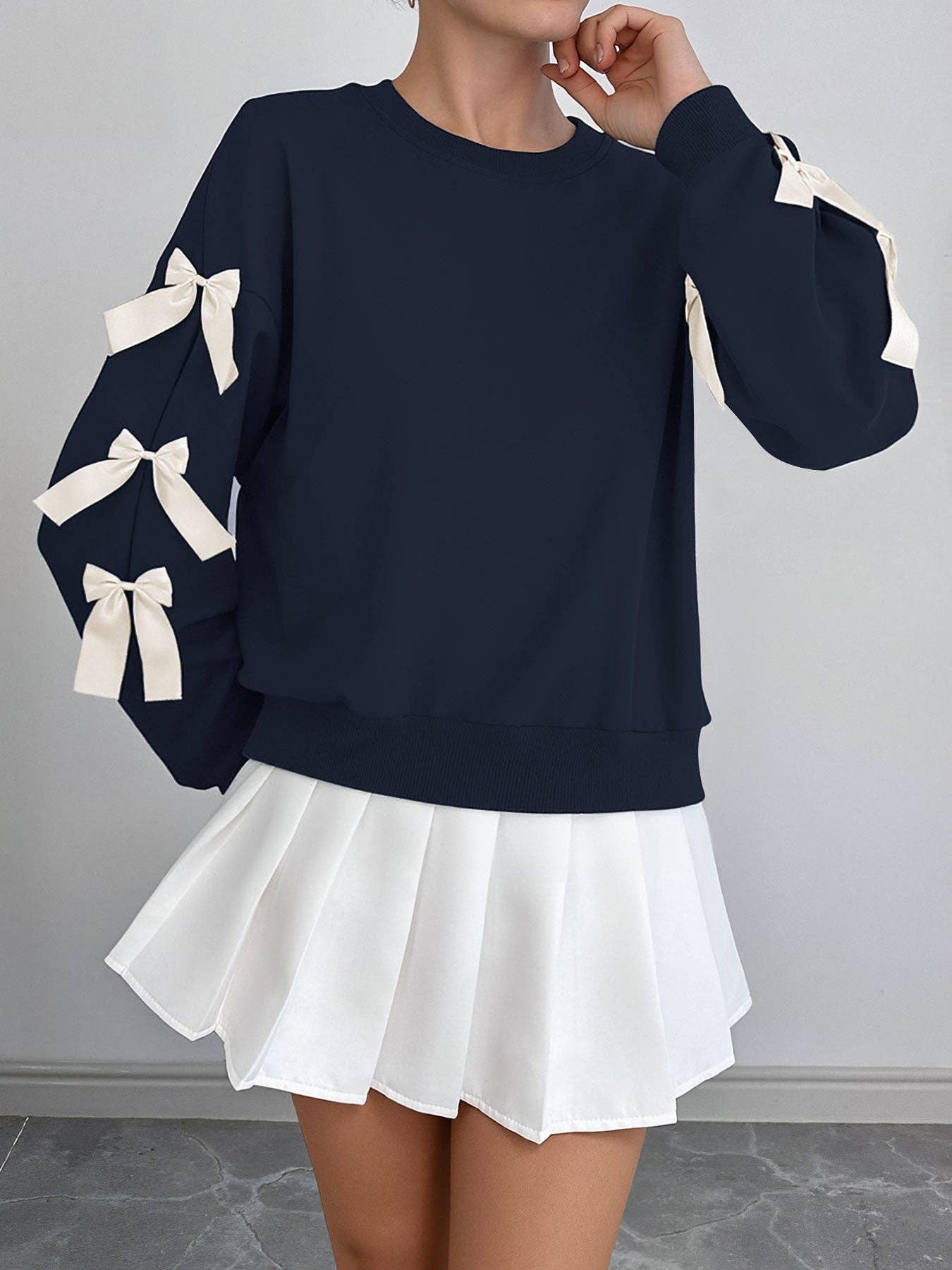 Christmas Bow Sleeve Round Neck Long Sleeve Sweatshirt