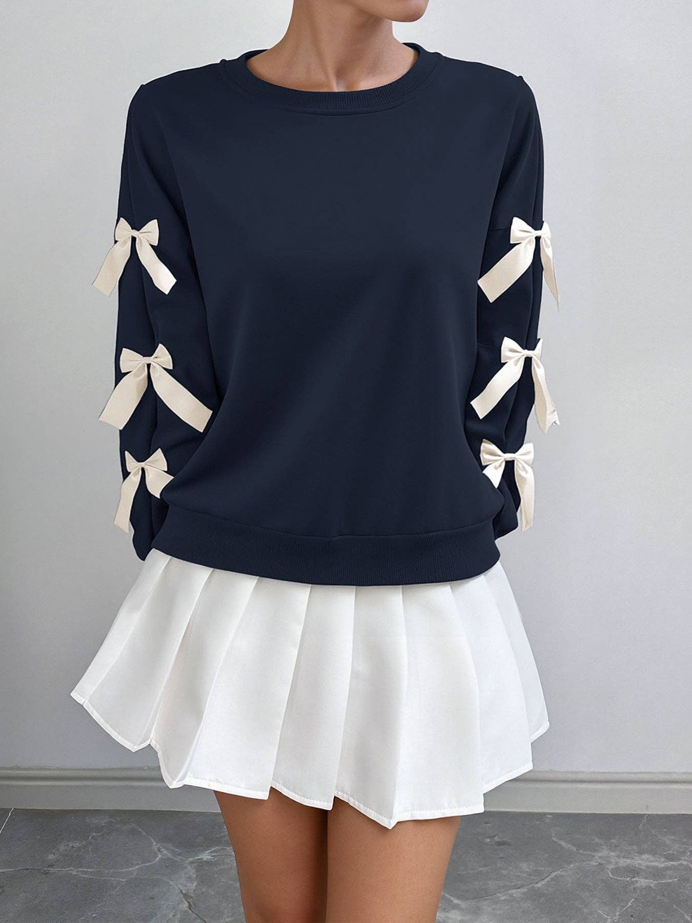 Christmas Bow Sleeve Round Neck Long Sleeve Sweatshirt