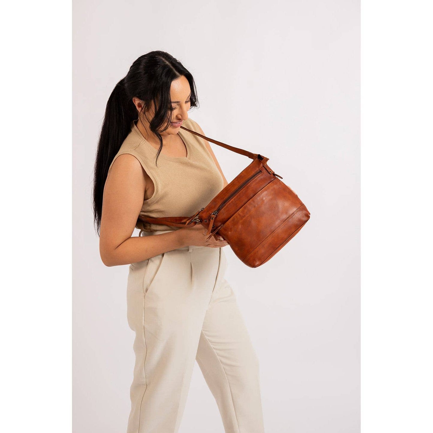 Green wood leather  Shoulder Bag Nora - Cognac GW6844