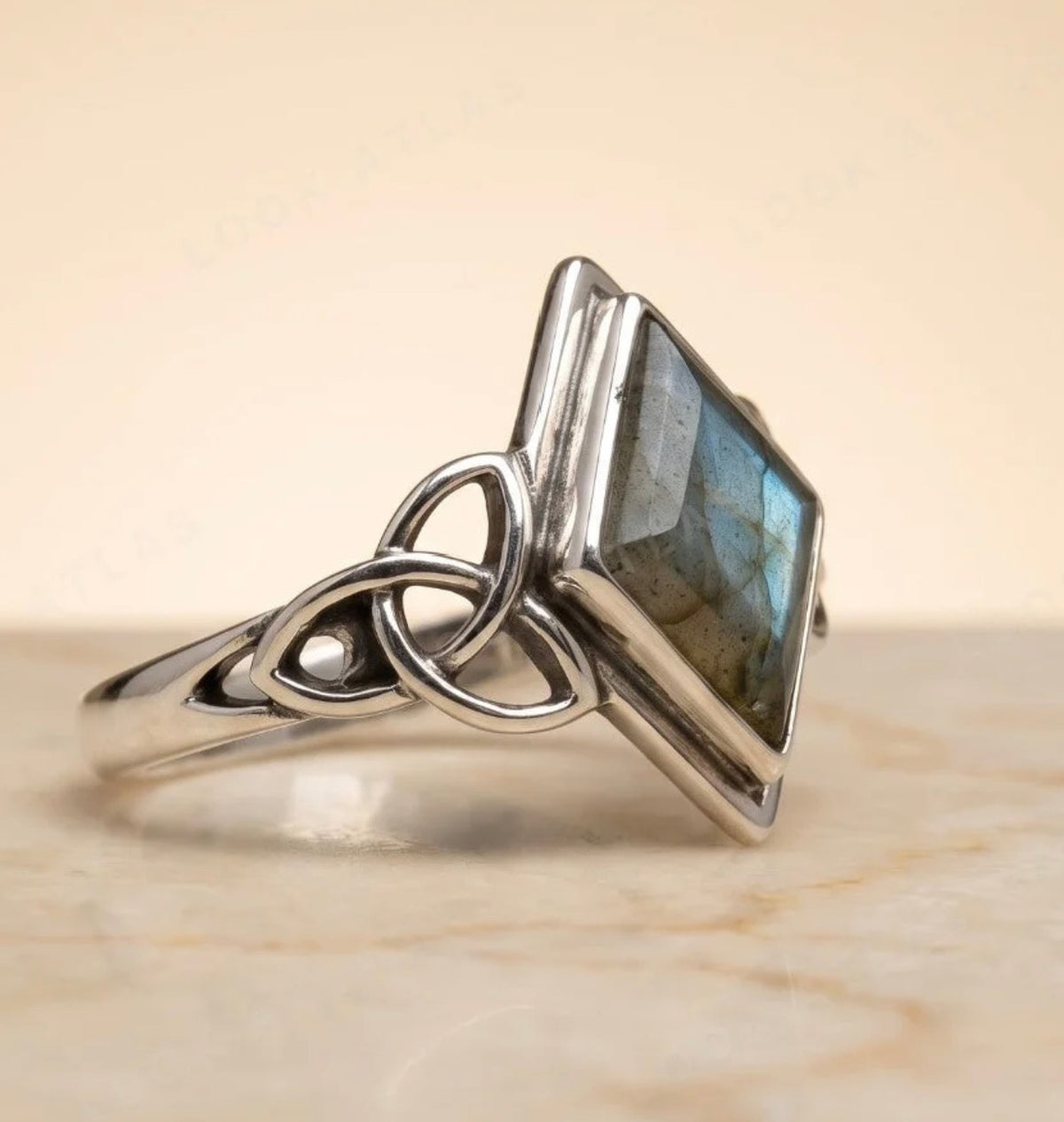 EB Ring Trinity Diamond