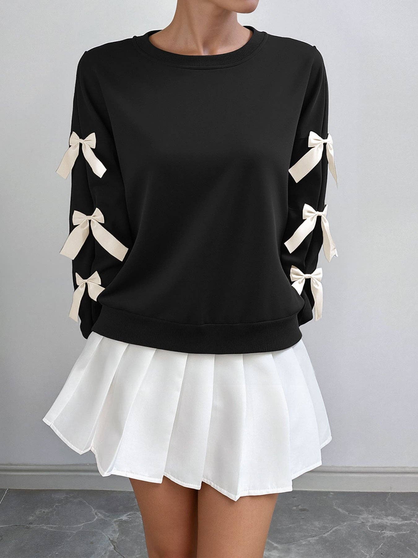 Christmas Bow Sleeve Round Neck Long Sleeve Sweatshirt