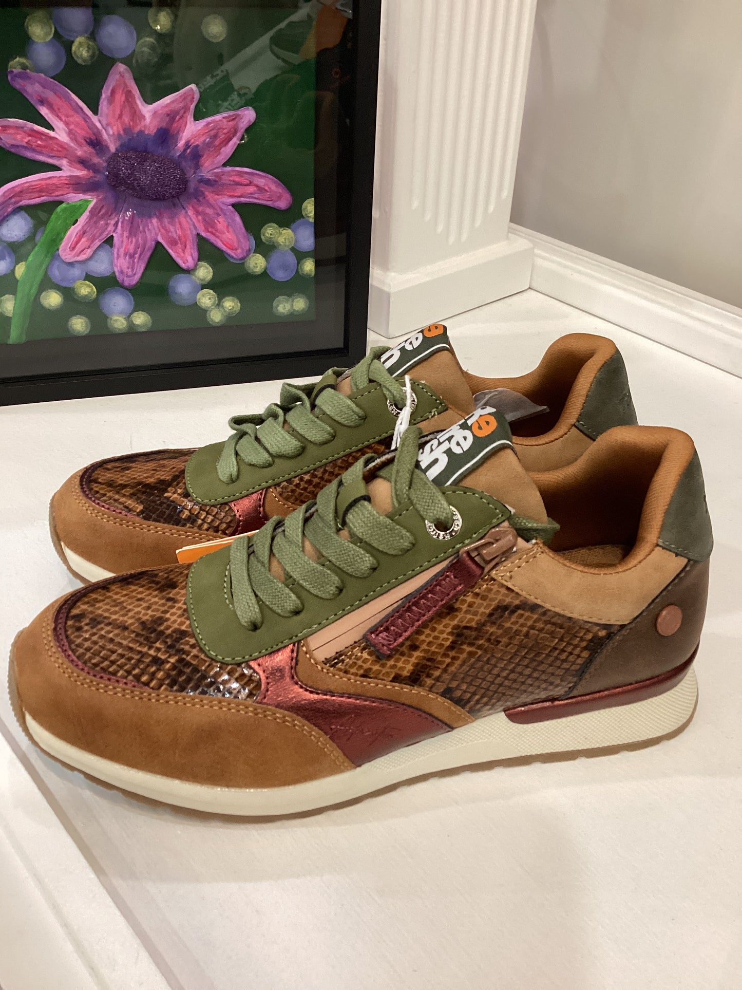Refresh Vegan Camel sneakers