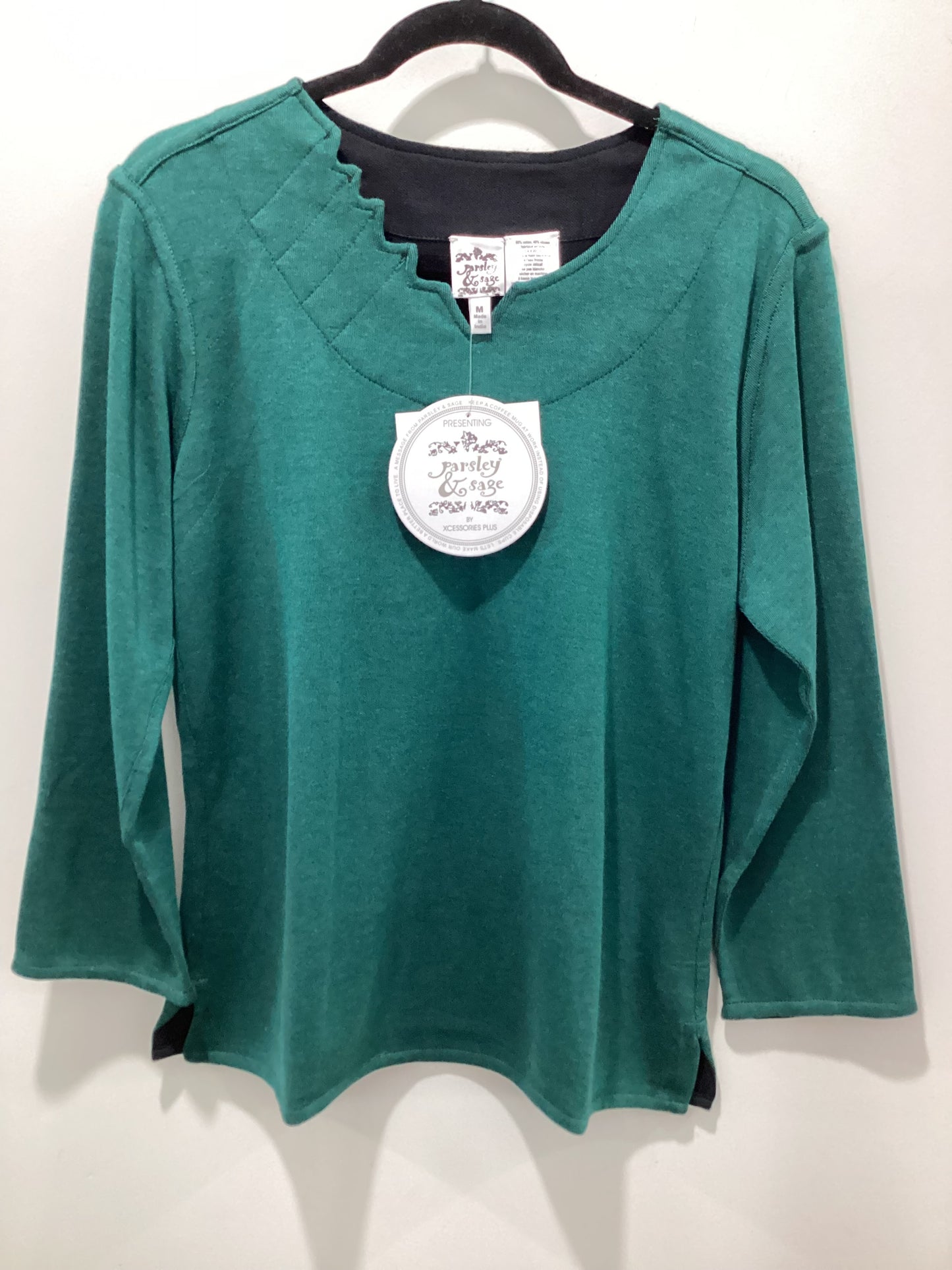 Parsley & Sage reversible 3/4 top unique neckline