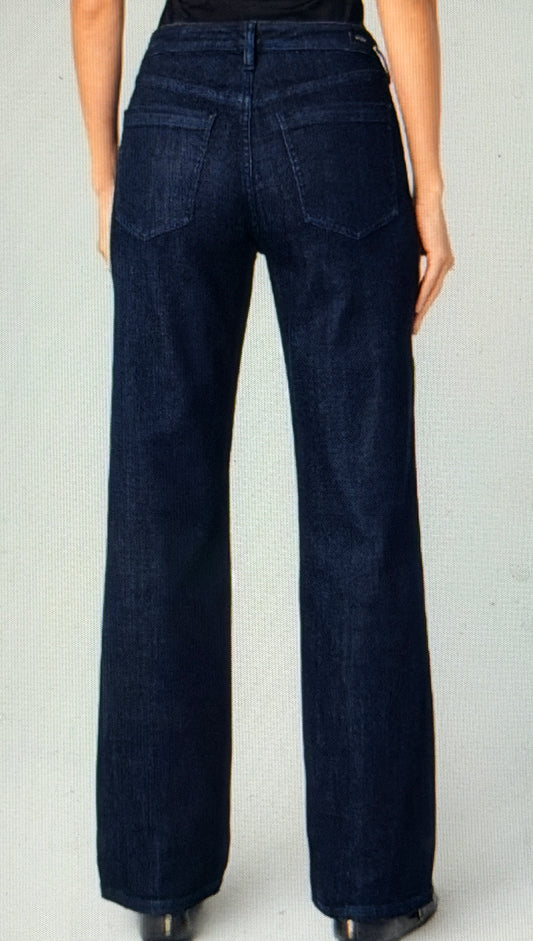 Liverpool Kennedy Straight with Red Stitching