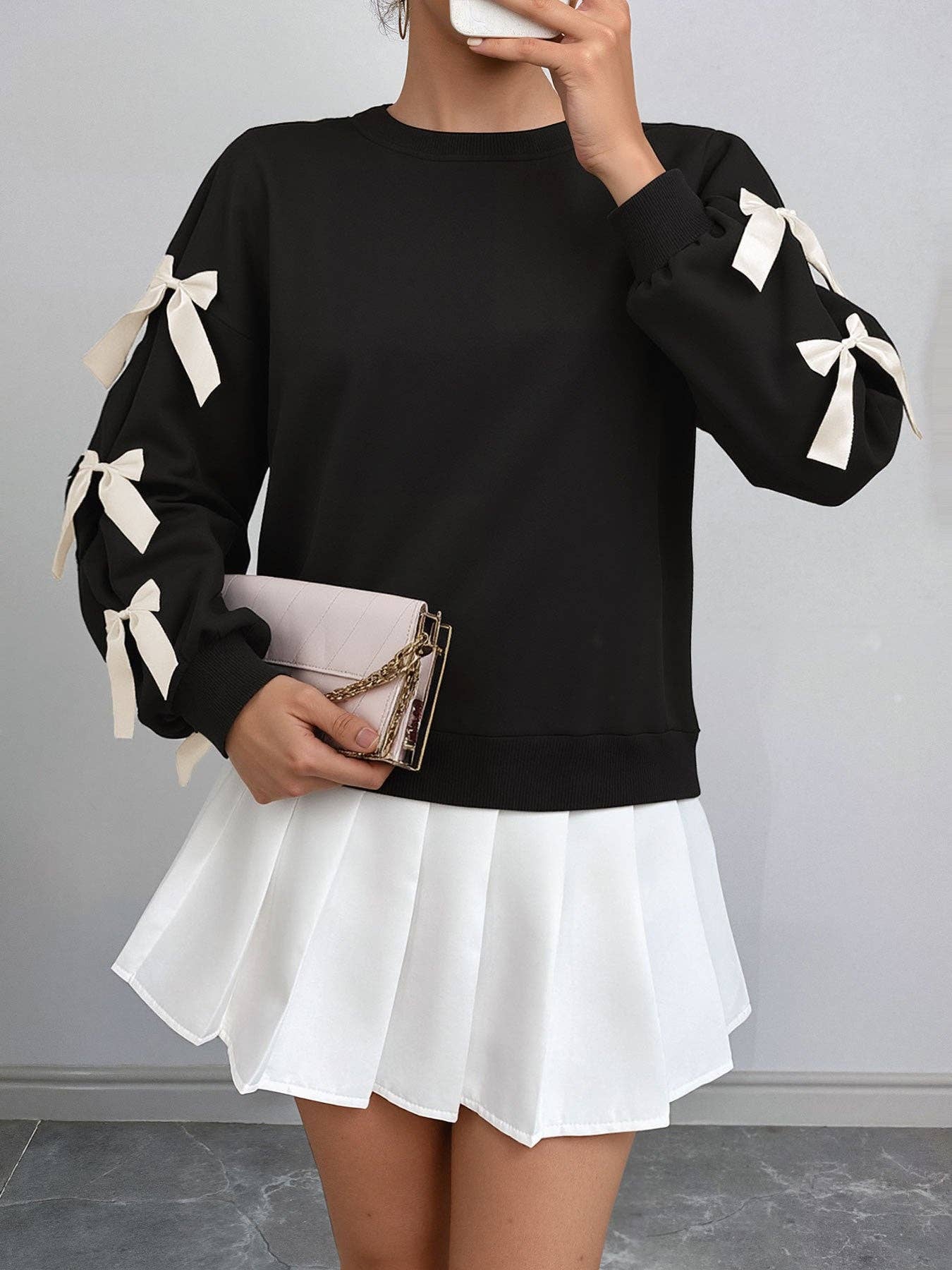 Christmas Bow Sleeve Round Neck Long Sleeve Sweatshirt